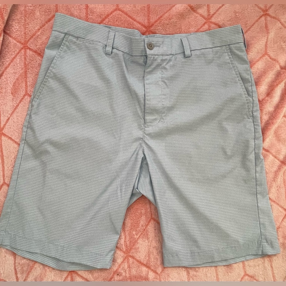 PGA Tour Men's Light Blue Checkered Flat Front Shorts